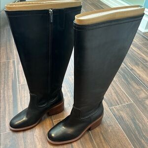 Vince Camuto Vuliann leather extra wide boots 10W